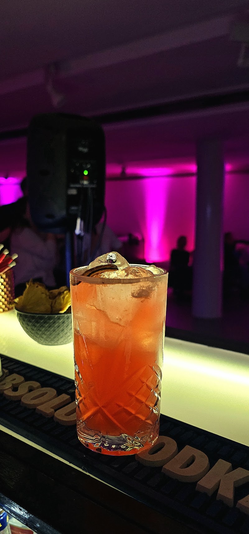 Tragos de autor, barra en vivo
